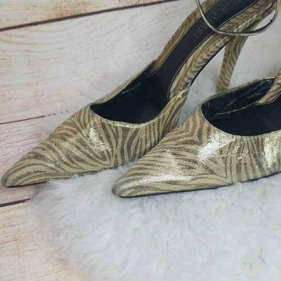 Colin Stuart ankle strap point toe gold zebra shoe - Picture 2 of 8